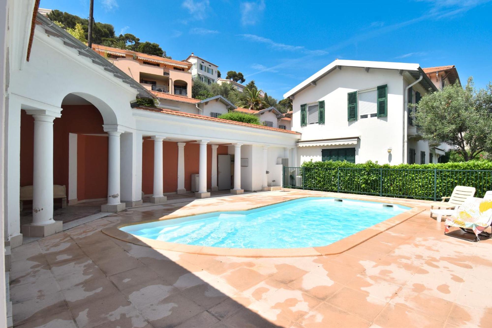 Le Cap Soleil -Standing - Piscine Collective Et Parking Prive Lejlighed Roquebrune-Cap-Martin Eksteriør billede
